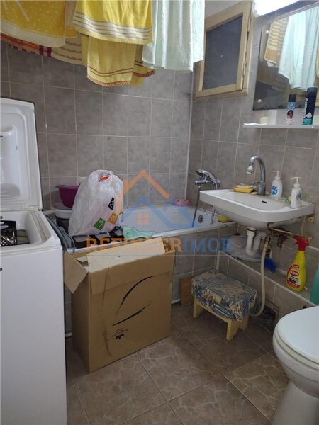 Rahova 3 camere, decomandat, 2 bai, 2 balcoane